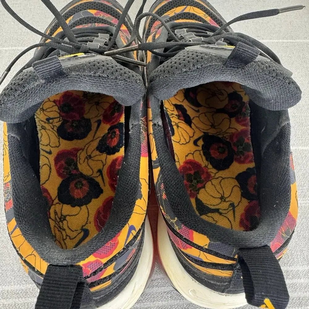 Nike women’s air